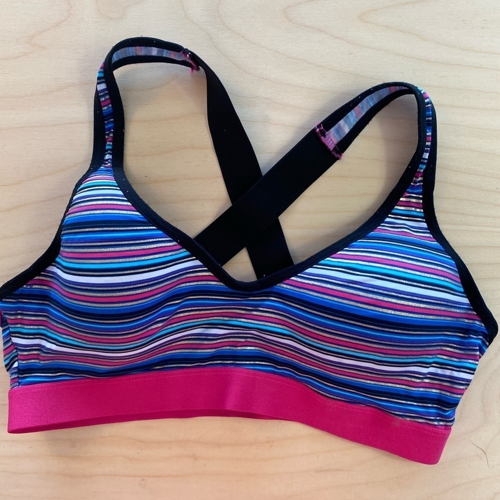 Material Girl Sports Bra size Small (BH)
